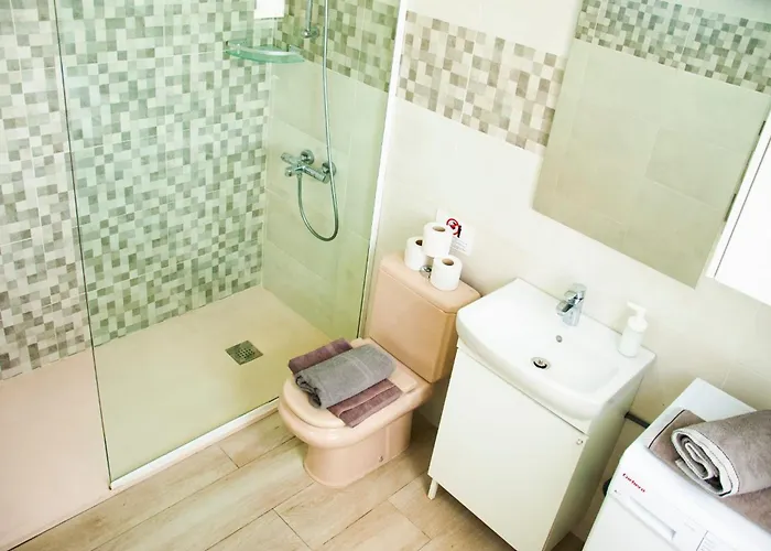 Atico Surf فامارا